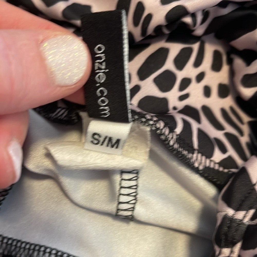 Onzie Giraffe leggings size Small/Medium - Picture 10 of 10